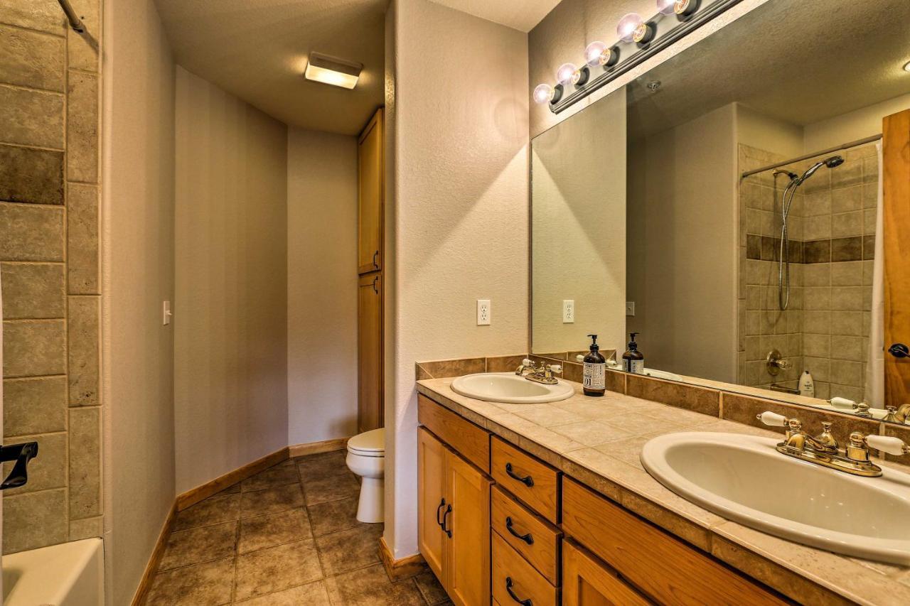 Mountain-View Condo With Deck Walk To Гранд Лейк Екстериор снимка