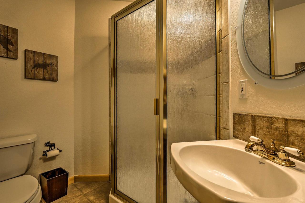 Mountain-View Condo With Deck Walk To Гранд Лейк Екстериор снимка